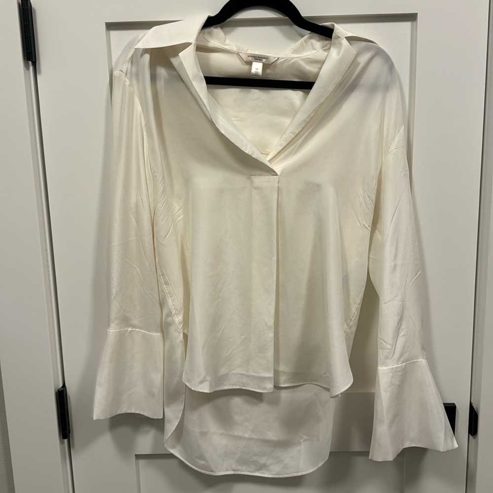 Banana Republic Silk Popover